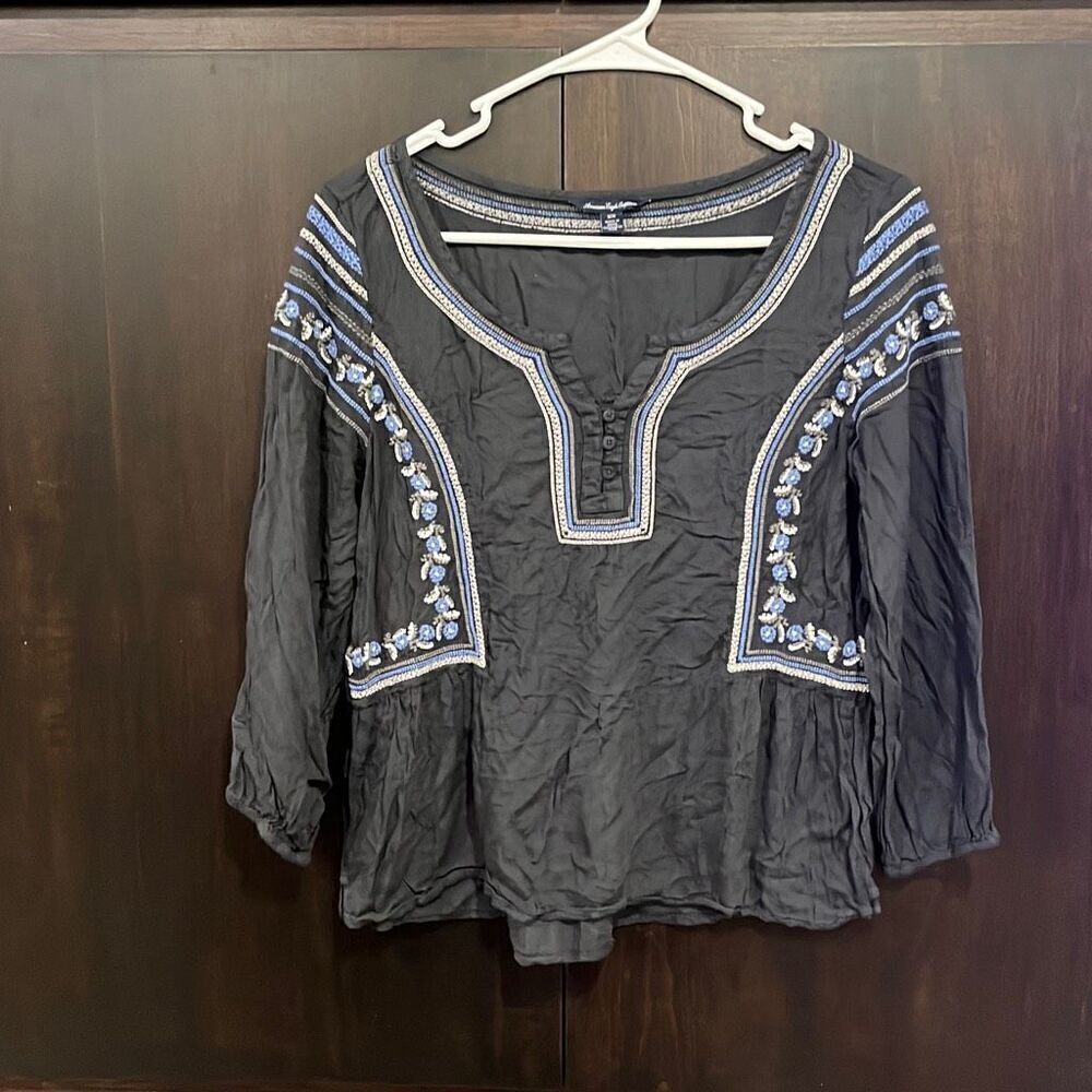 American Eagle Blue Embroidered Top Size Medium